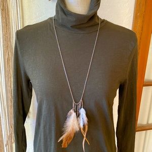 🎉 AMERICAN EAGLE BOHO FEATHER NECKLACE ‼️